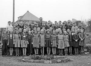 1954_papa mit klasse 4_02_n